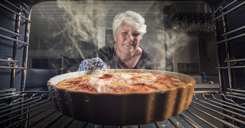 Tarte aux pommes caramélisées façon tatin : la recette renversante